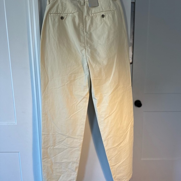 Amendi GUNNAR SOLID PLEATED PANTS IN LIGHT BEIGE - Picture 4 of 5